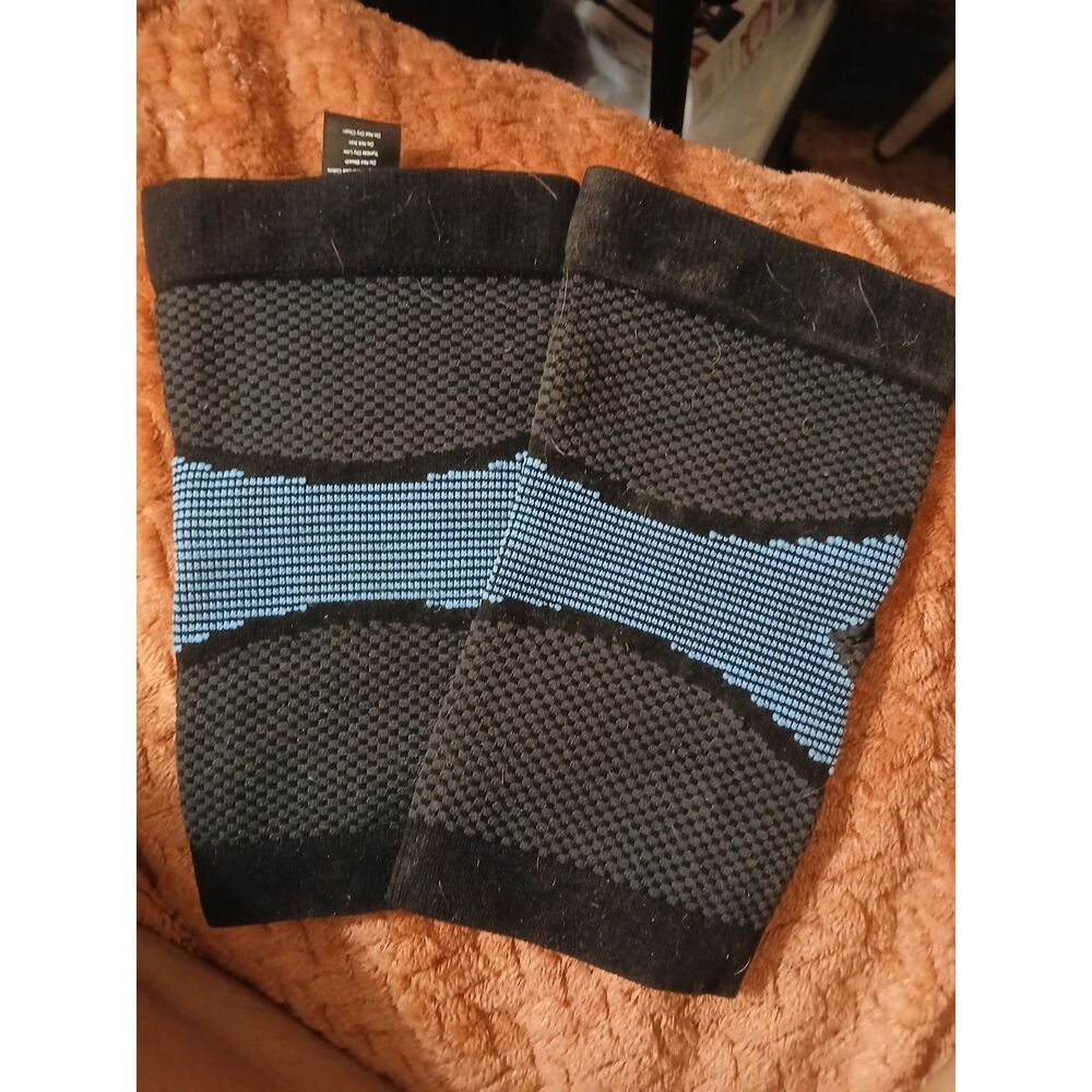 Copper Fit Compression Feet Sleeves Black Blue Pair Support Brace